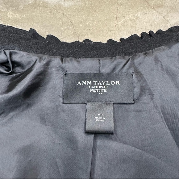 Ann Taylor Petite Black Double Breasted Ruffled Funnel Neck Coat/Blazer SzMP - Picture 7 of 10